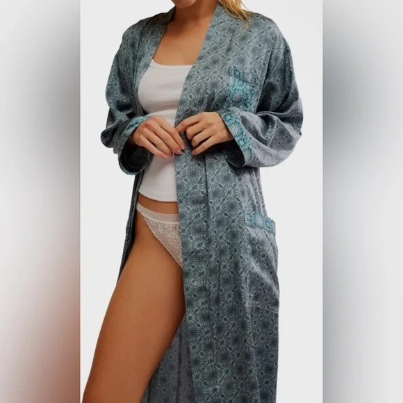 Free People Oasis House Robe M/L NWT - Picture 4 of 9